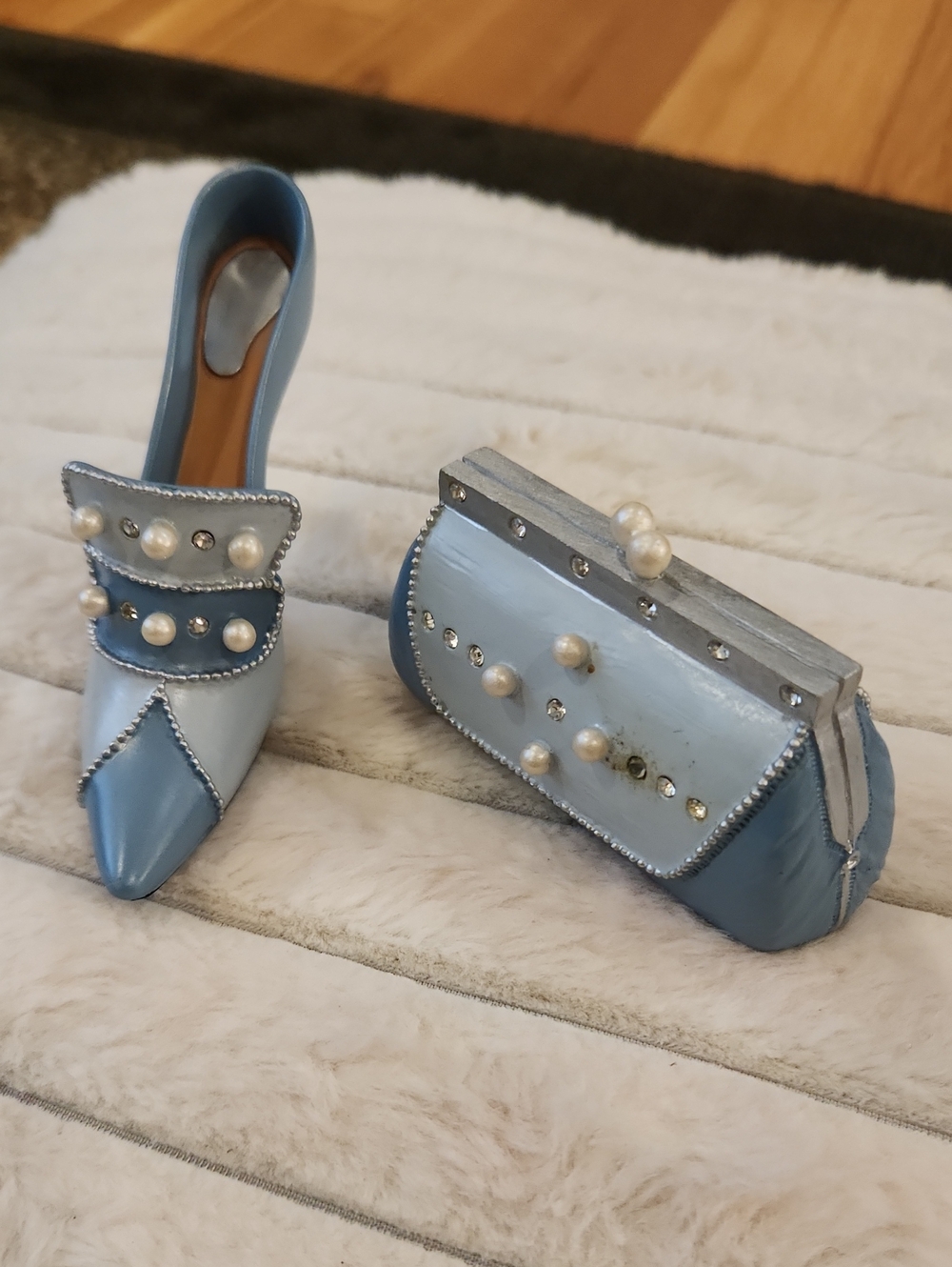 Light Blue Pearl-Embellished Women's Mules with Matching Clutch